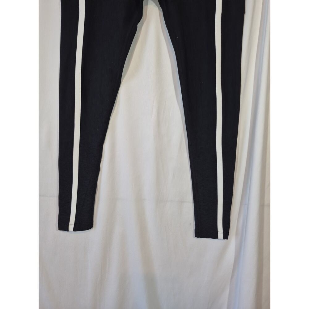 Beyond Yoga Spacedye New Moves Black White Stripe Leggings Medium - Picture 5 of 10